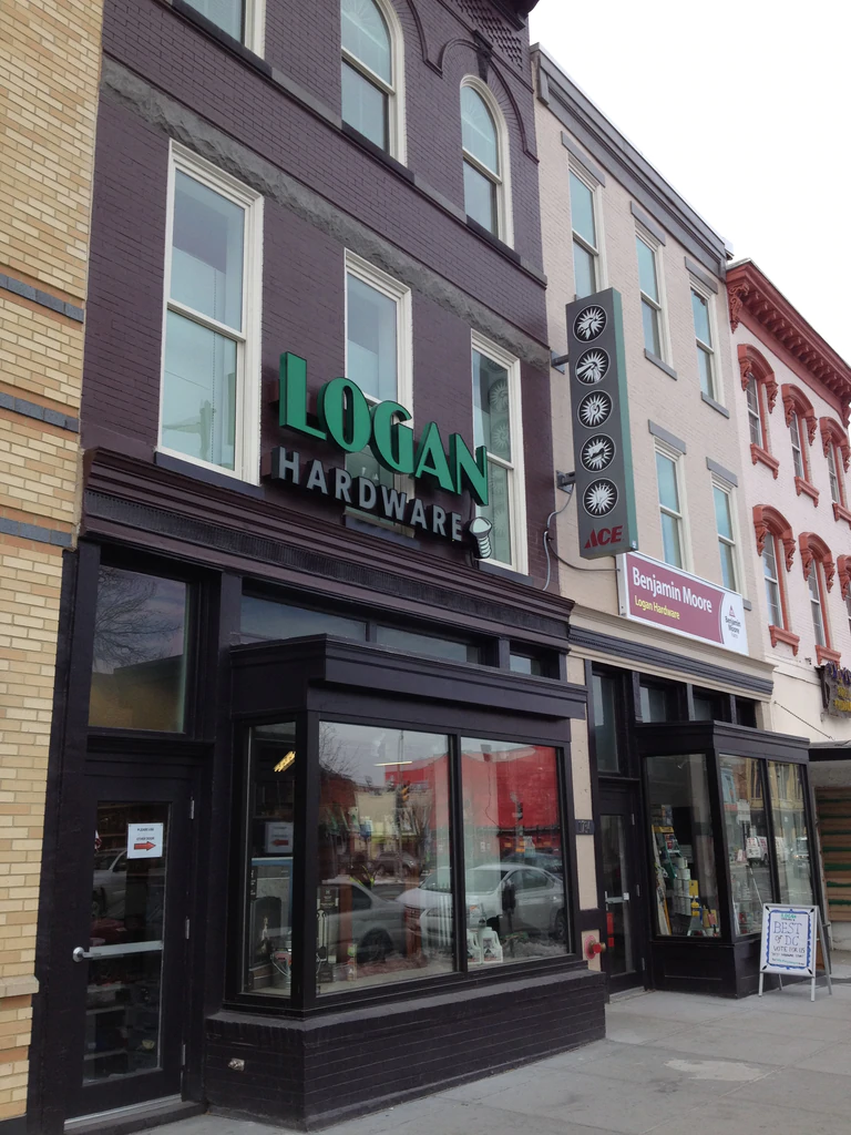 ACE LOGAN HARDWARE CLEAT DB